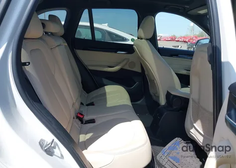 2018 BMW X1 xDrive28I z USA, uszkodzony, nr VIN WBXHT3C39J5F91912